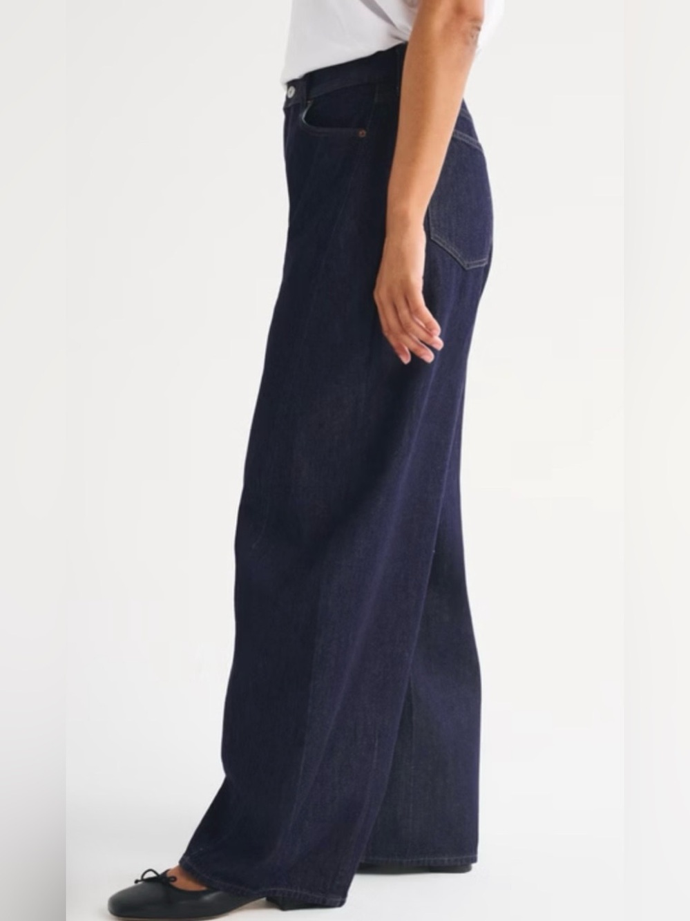 Abercrombie & Fitch Curve Love The Ultra Barrel Mid Rise Navy Blue Size 25 Short - Picture 2 of 9